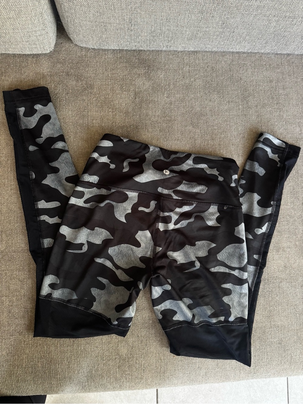 90 Degree By Reflex Black & Gray Camo Leggings - Picture 3 of 3